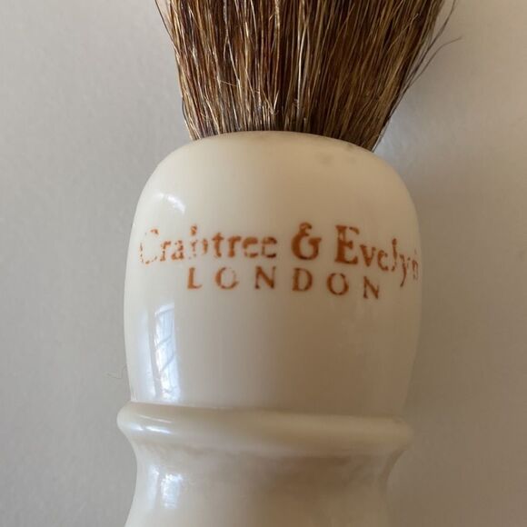 Crabtree & Evelyn Vintage Shaving Brush - Picture 6 of 8